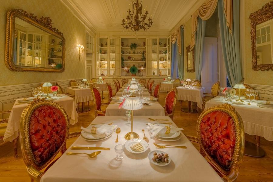 Aprecie o nosso jantar a ouvir fado